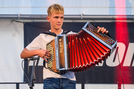 HARMONIKA (15 of 114)